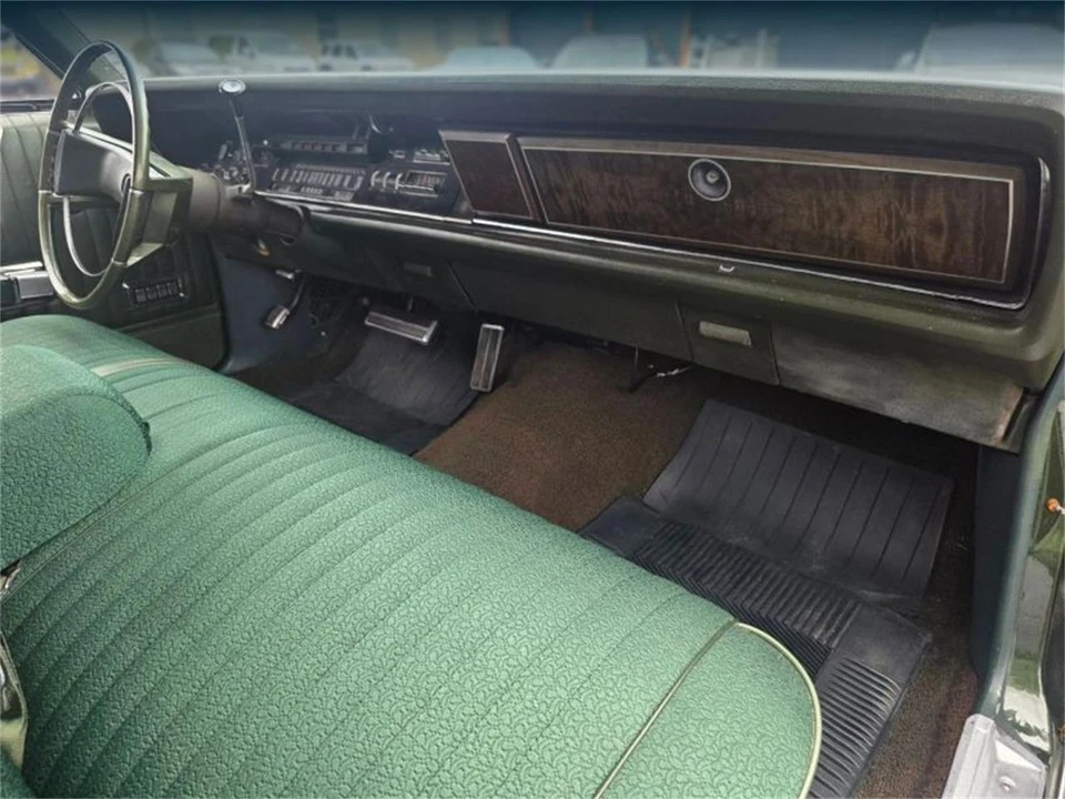 1969 Chrysler New Yorker - Image 12 of 24
