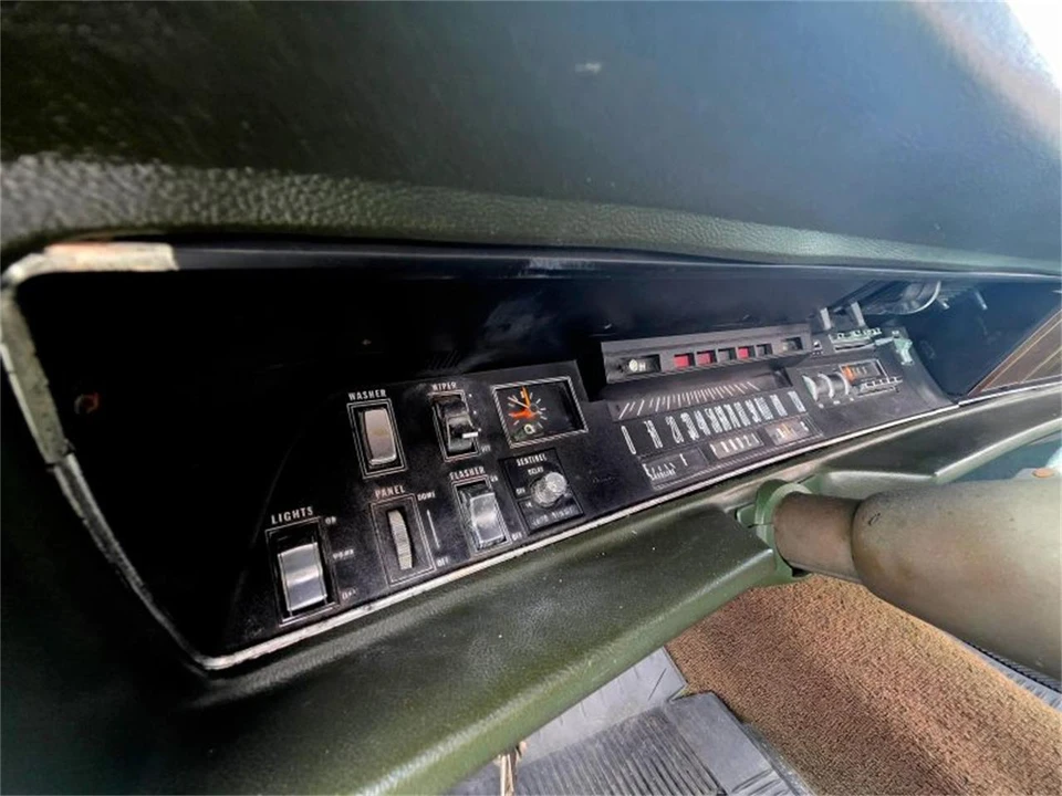 1969 Chrysler New Yorker - Image 15 of 24