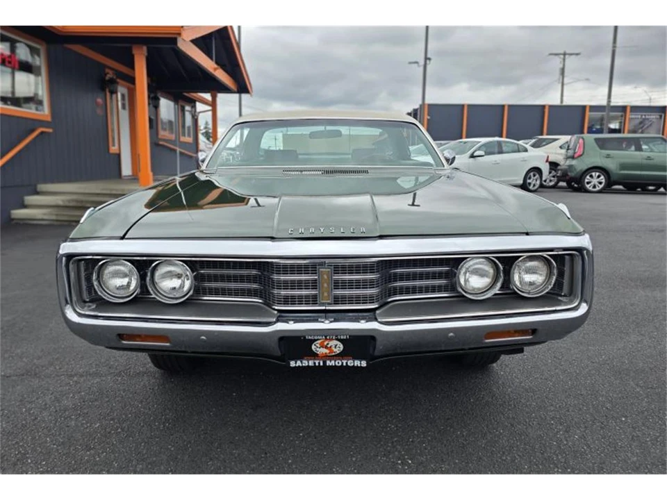 1969 Chrysler New Yorker - Image 8 of 24