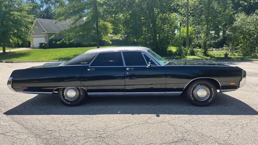 1969 Chrysler New Yorker - Image 2 of 28