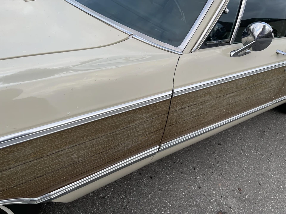 1969 Chrysler Town & Country - Image 16 of 31