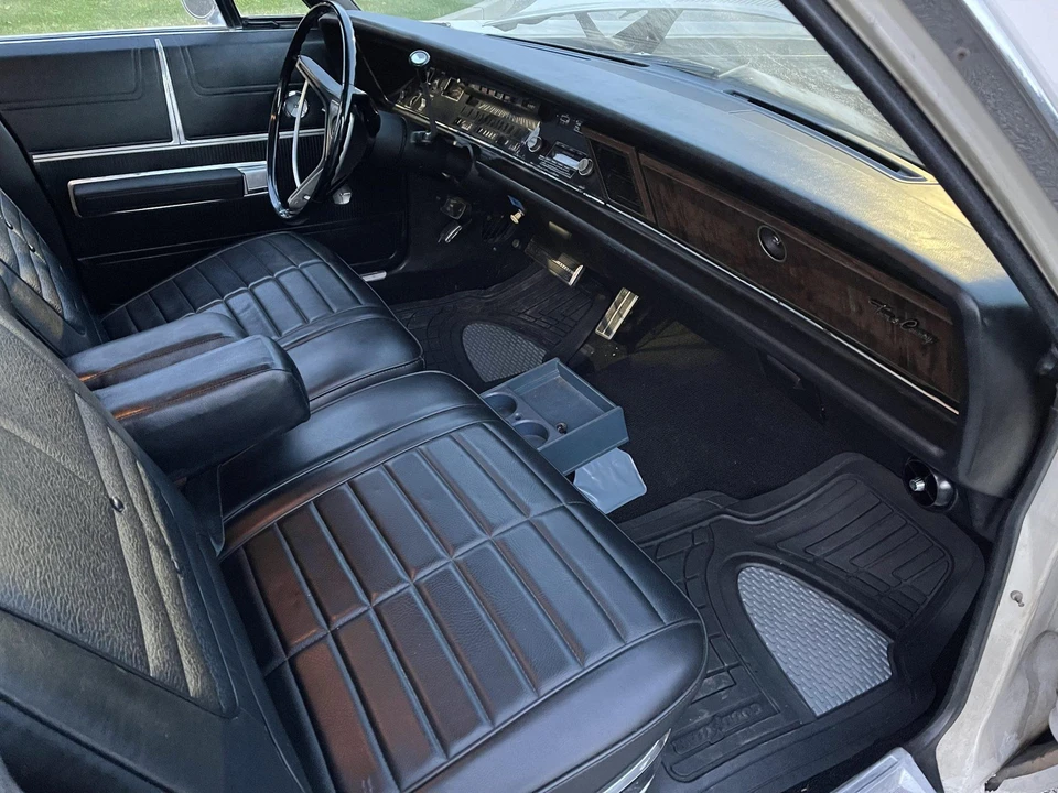 1969 Chrysler Town & Country - Image 30 of 31