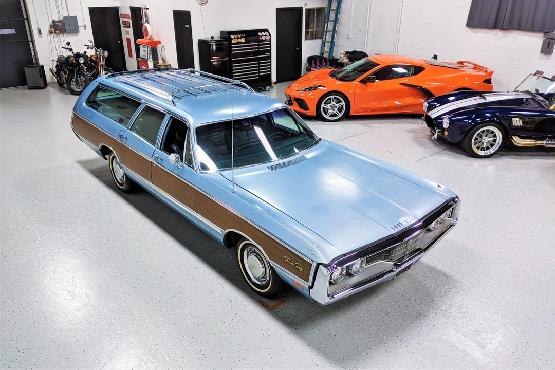1969 Chrysler Town & Country - Image 17 of 31