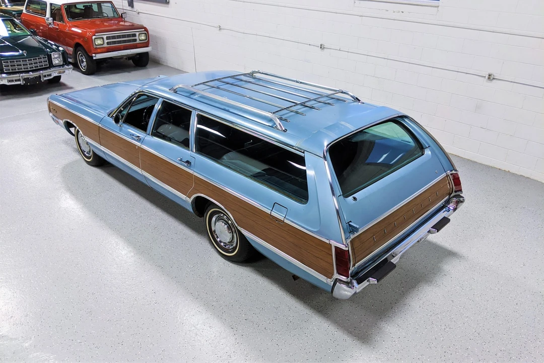 1969 Chrysler Town & Country - Image 7 of 31