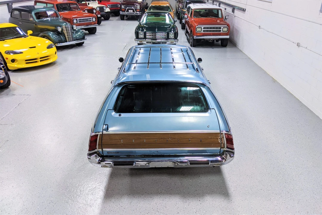 1969 Chrysler Town & Country - Image 8 of 31