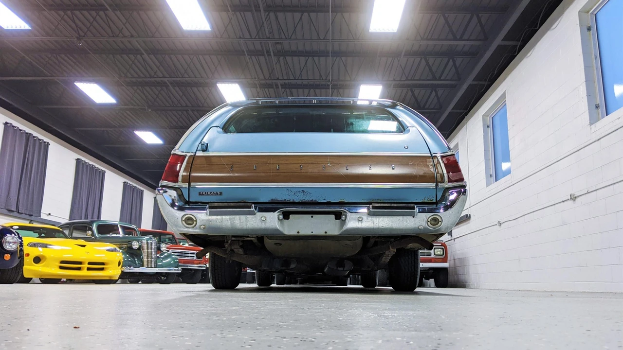 1969 Chrysler Town & Country - Image 11 of 31