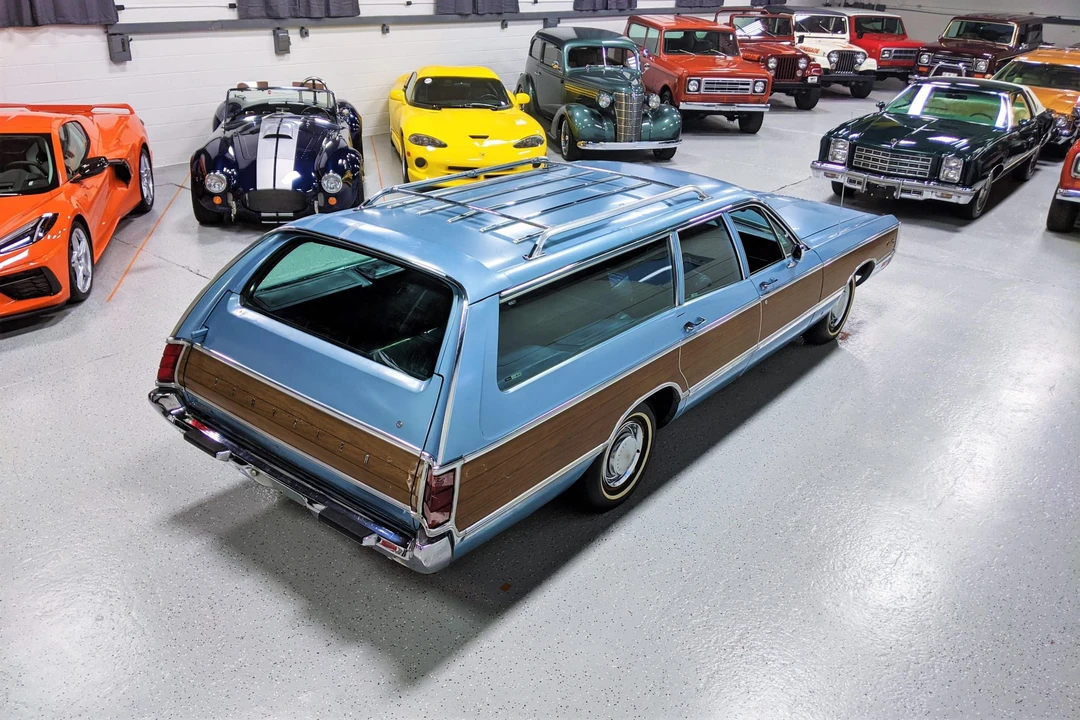 1969 Chrysler Town & Country - Image 14 of 31