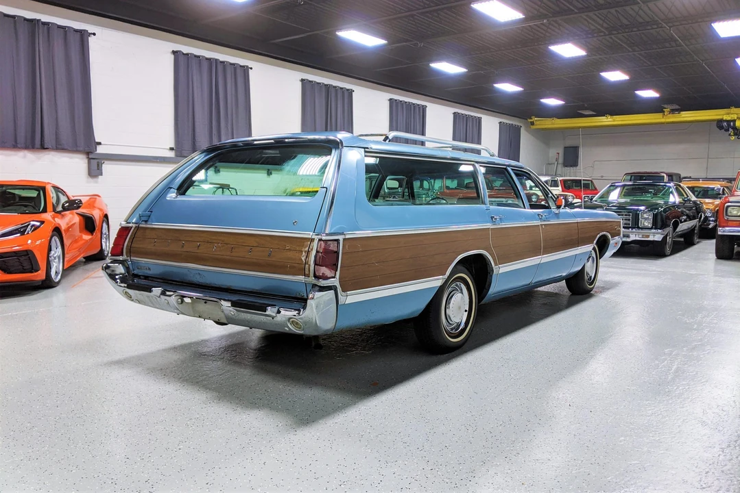 1969 Chrysler Town & Country - Image 13 of 31