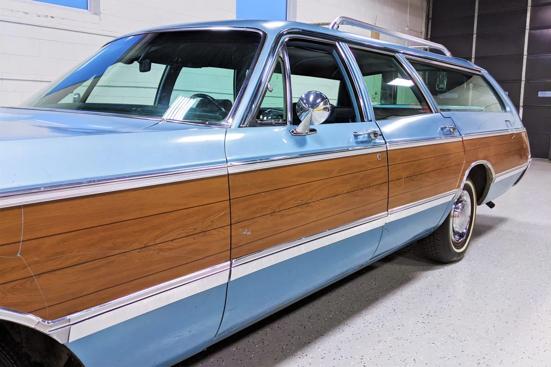 1969 Chrysler Town & Country - Image 28 of 31