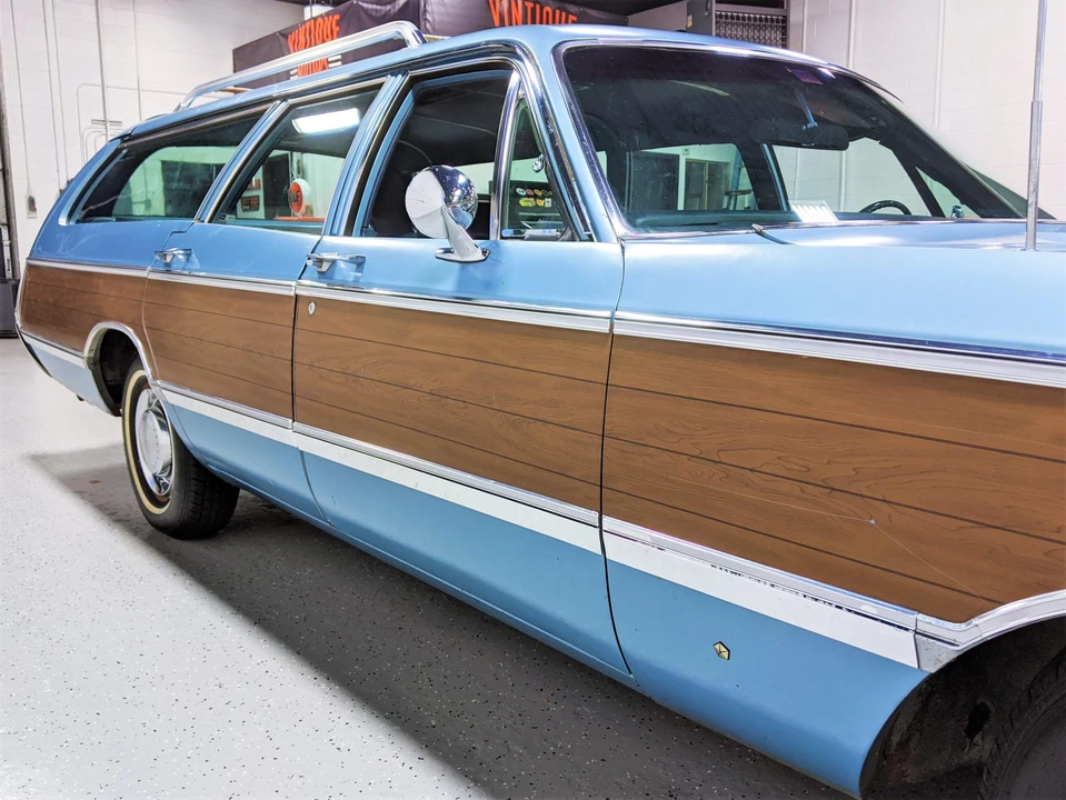 1969 Chrysler Town & Country - Image 27 of 31