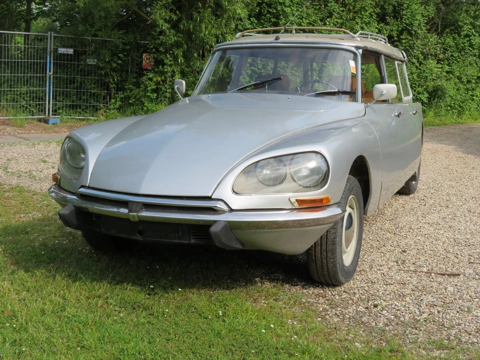 1969 Citroen ID21 - Image 2 of 30