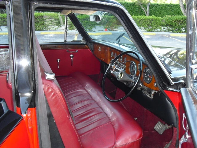 1969 Daimler - Image 2 of 3