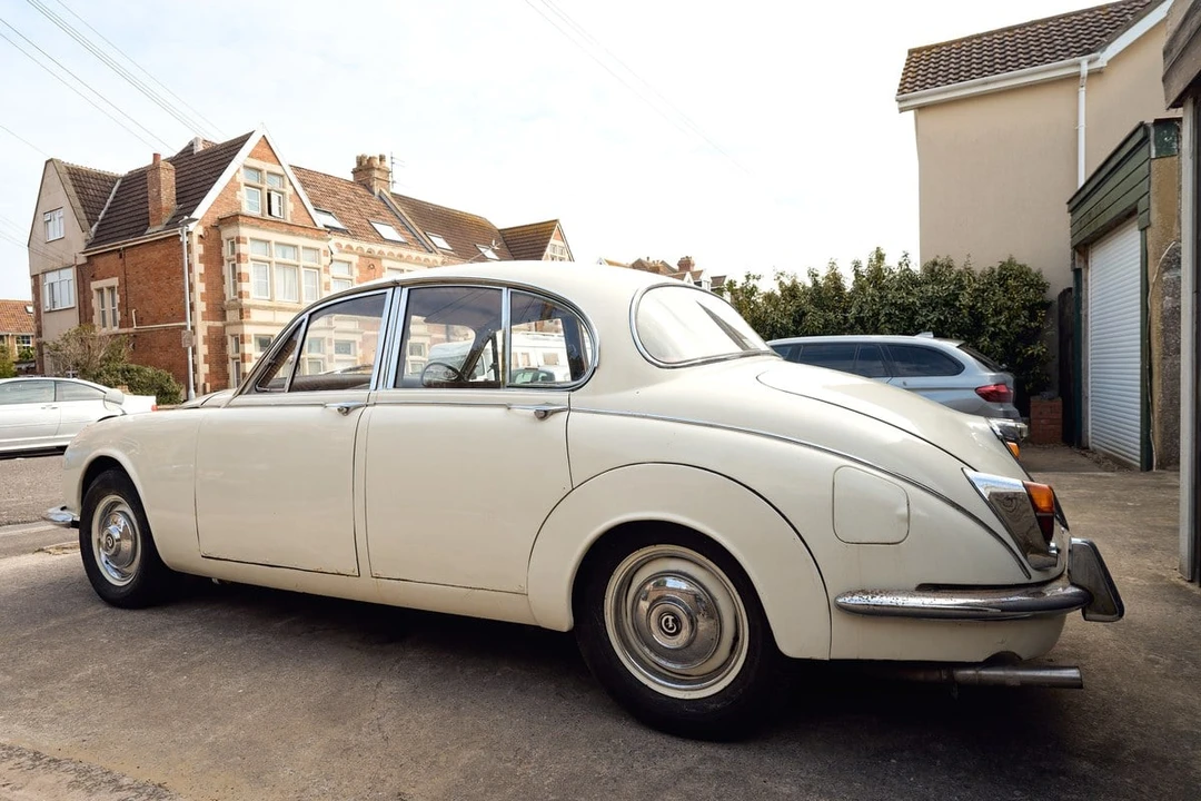 1969 Daimler - Image 21 of 30