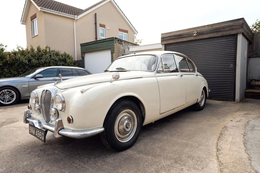 1969 Daimler - Image 23 of 30