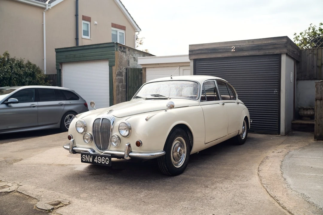 1969 Daimler - Image 25 of 30