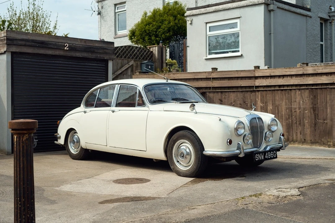 1969 Daimler - Image 7 of 30