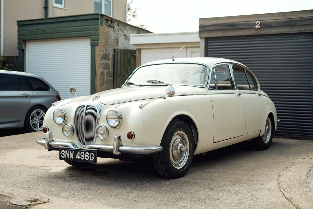 1969 Daimler - Image 13 of 30