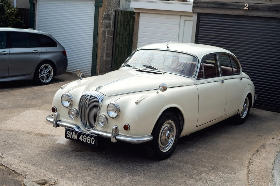1969 Daimler - Image 15 of 30