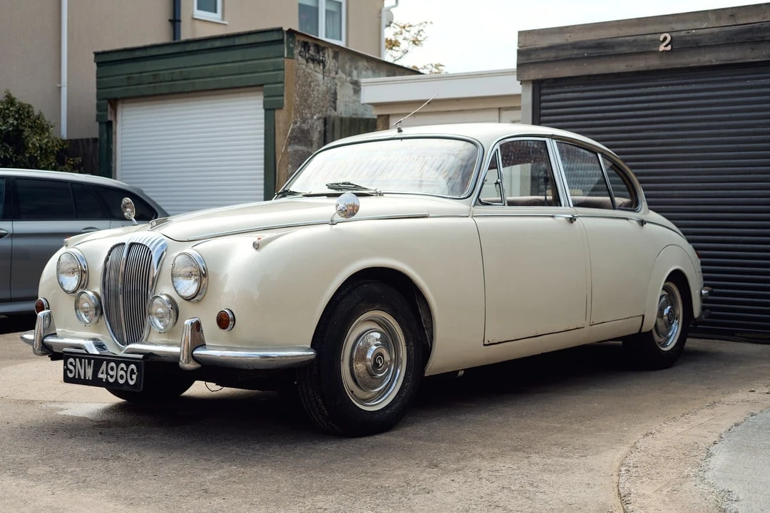 1969 Daimler - Image 17 of 30