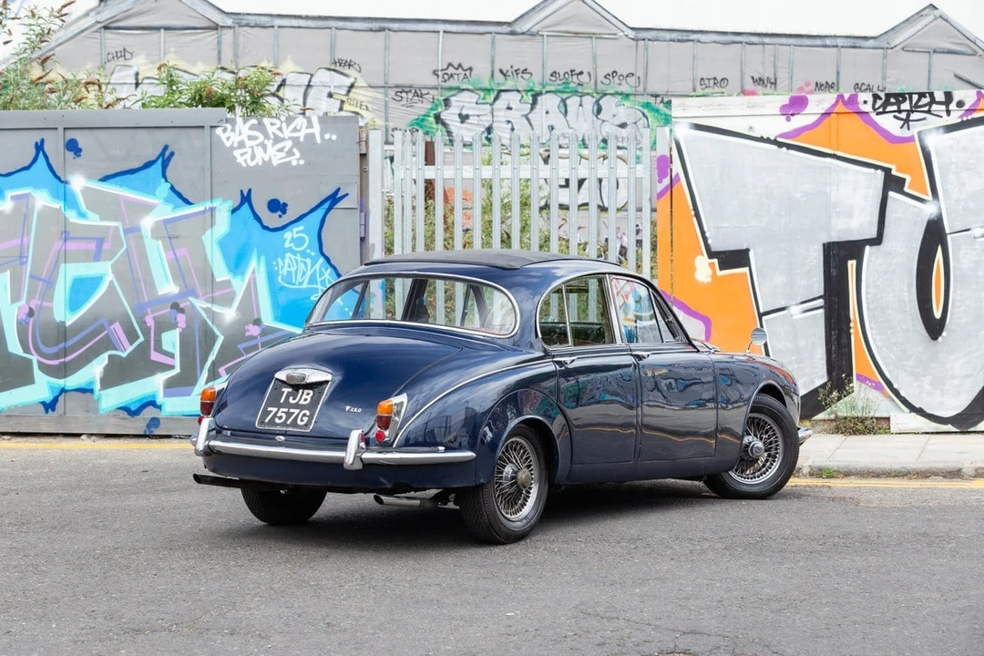1969 Daimler - Image 10 of 30