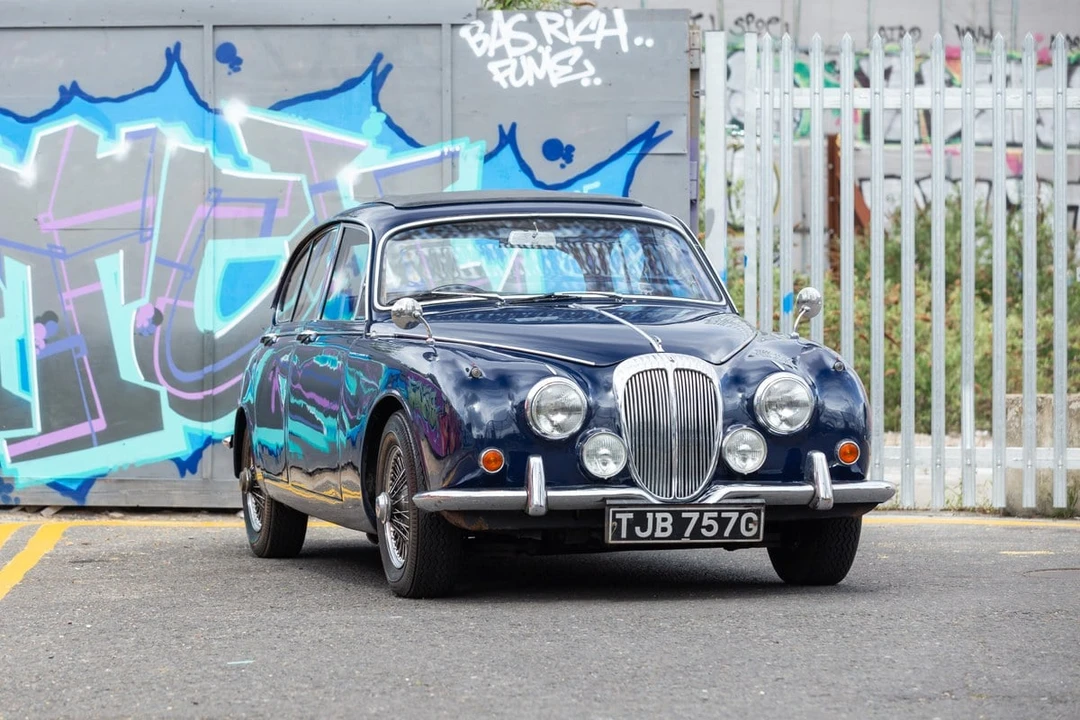 1969 Daimler - Image 4 of 30