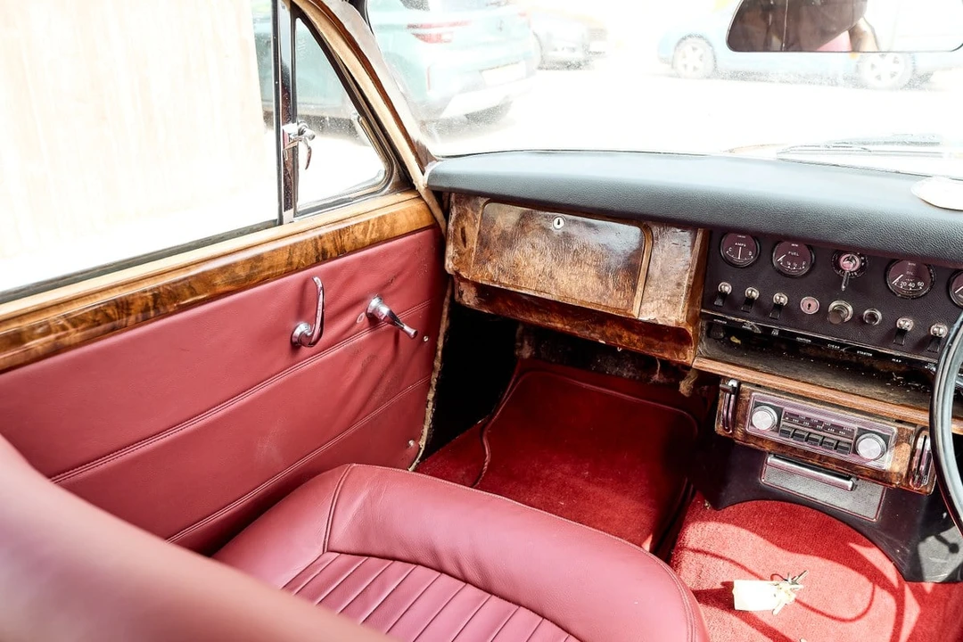 1969 Daimler SP250 - Image 12 of 30