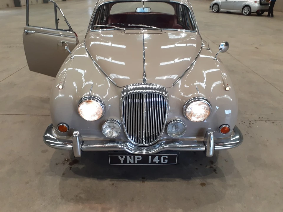 1969 Daimler - Image 12 of 30
