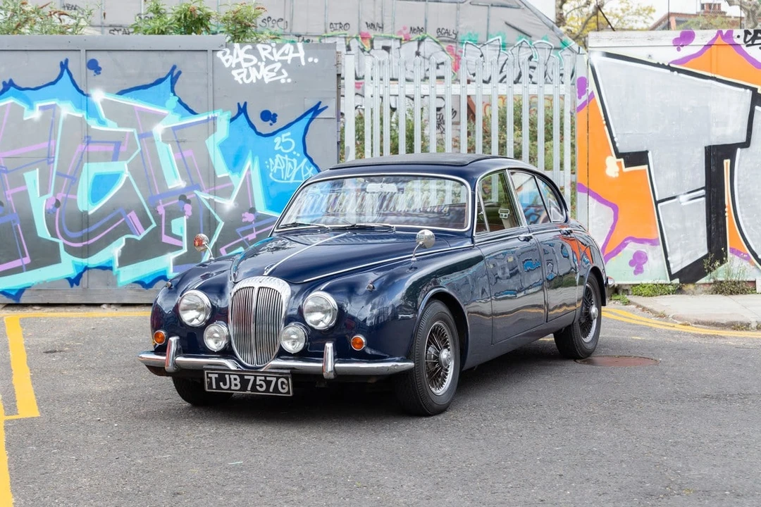 1969 Daimler - Image 2 of 30