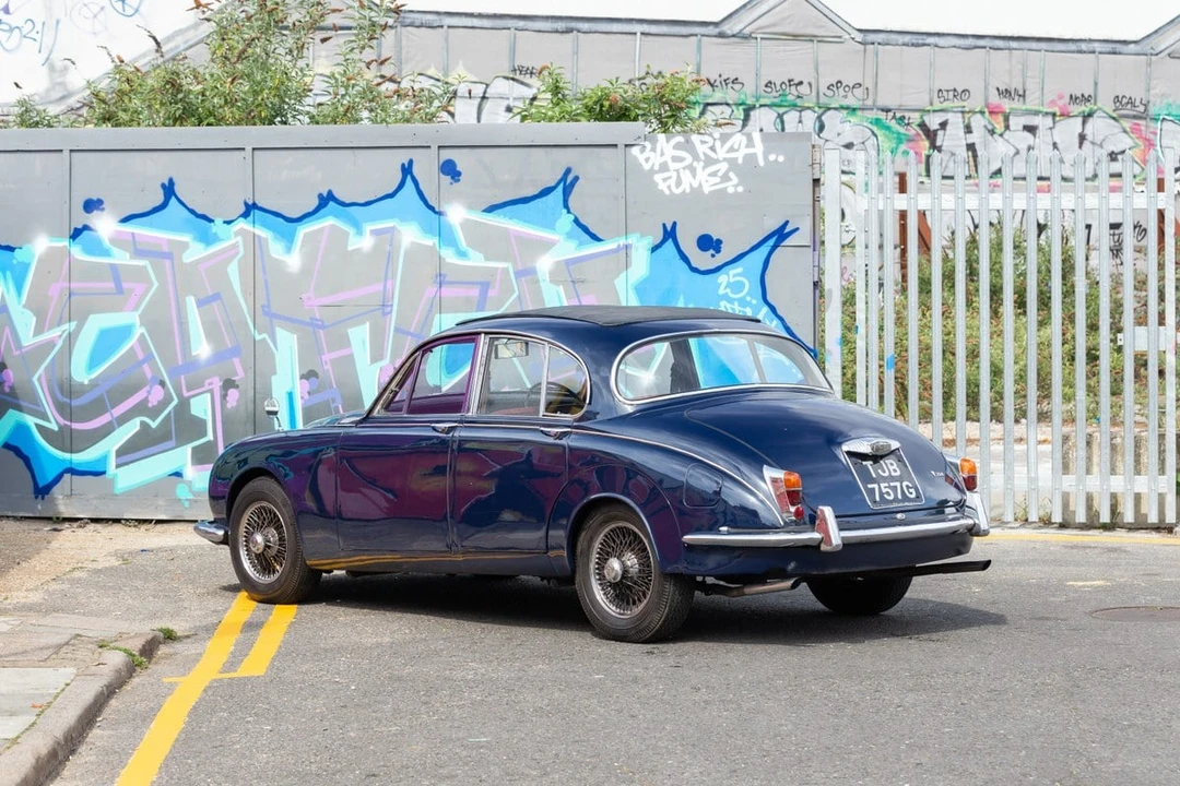 1969 Daimler - Image 12 of 30