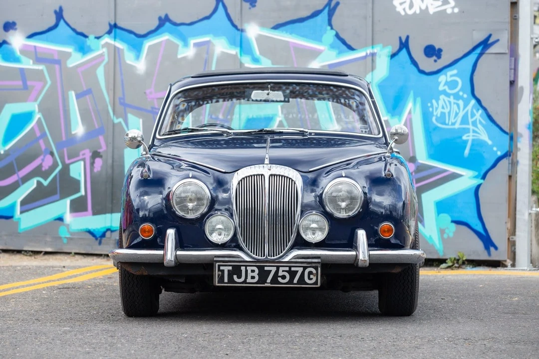 1969 Daimler - Image 5 of 30