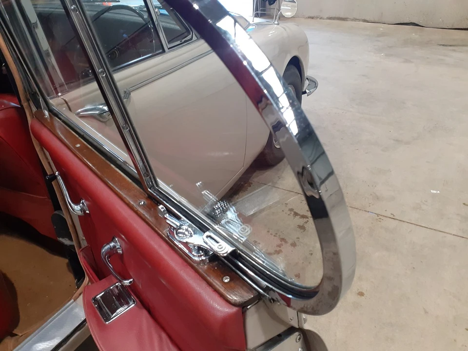 1969 Daimler - Image 30 of 30