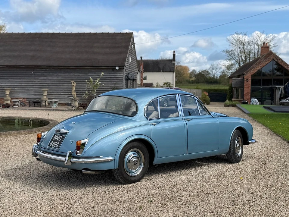 1969 Daimler - Image 4 of 30