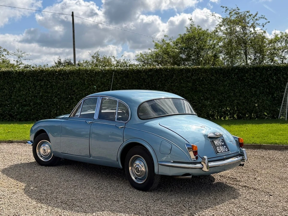 1969 Daimler - Image 7 of 30