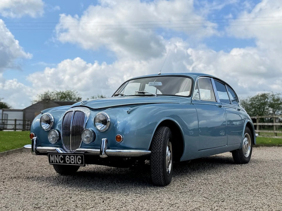 1969 Daimler - Image 8 of 30