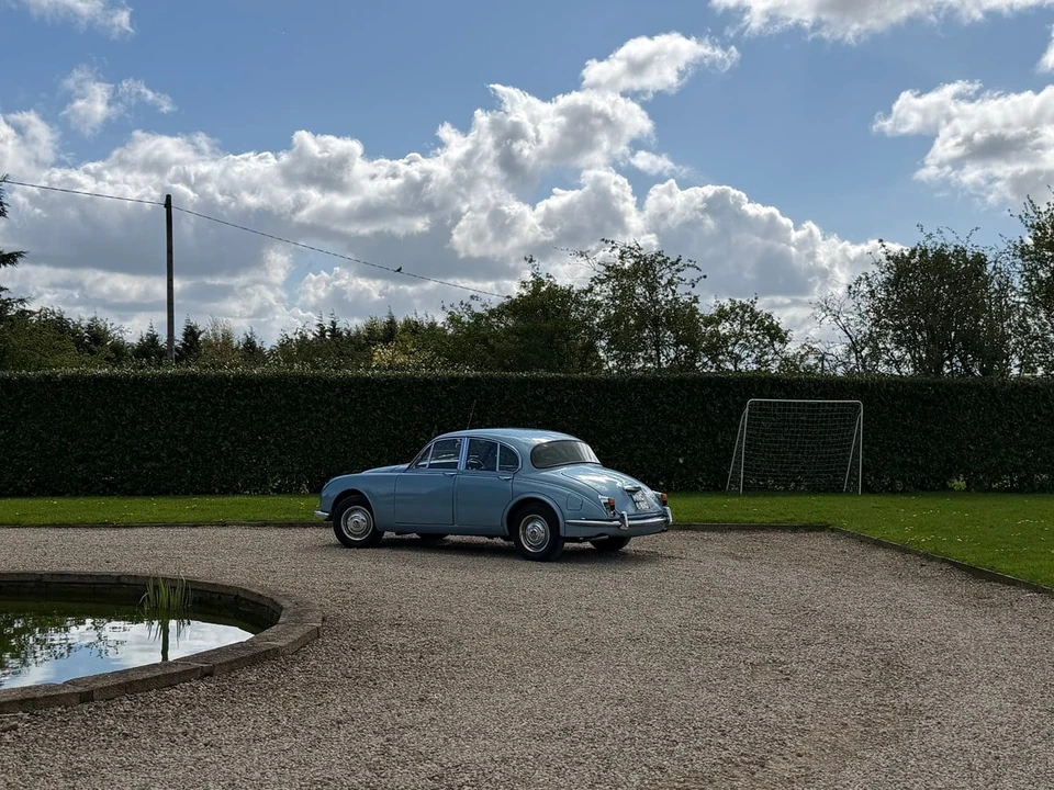 1969 Daimler - Image 10 of 30