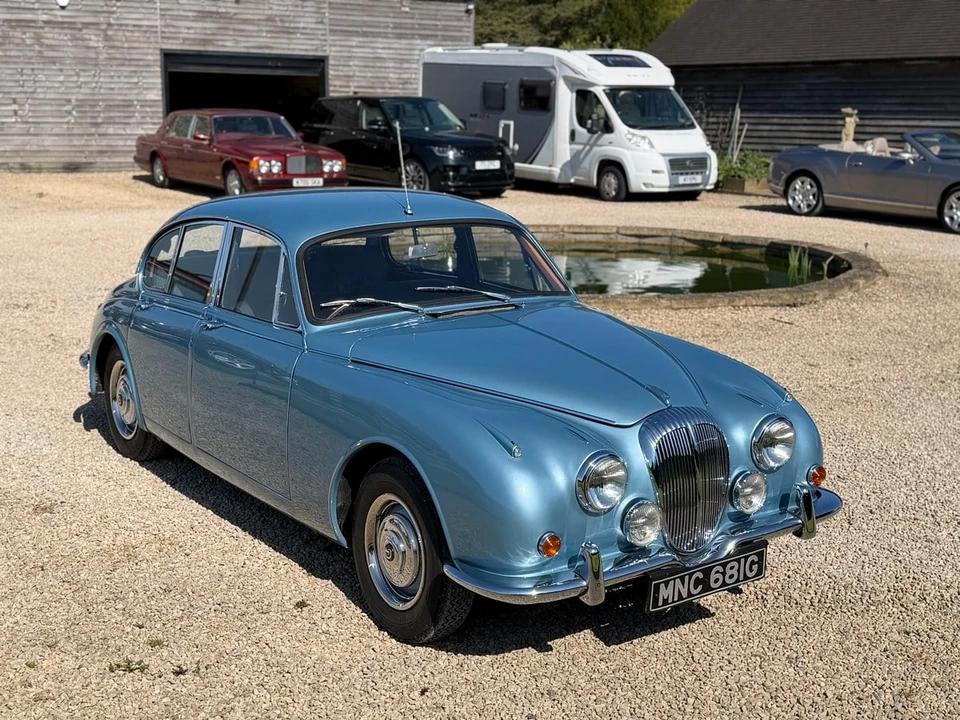 1969 Daimler - Image 19 of 30