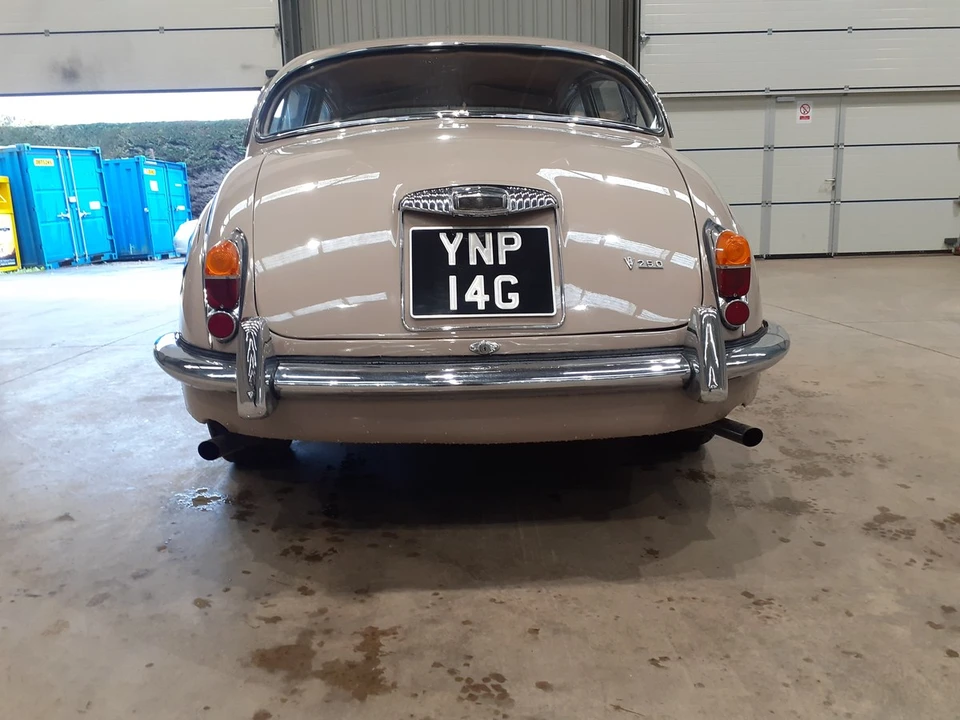 1969 Daimler - Image 10 of 30