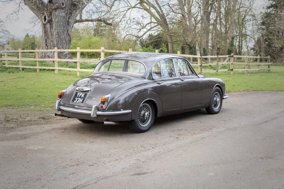 1969 Daimler - Image 8 of 30