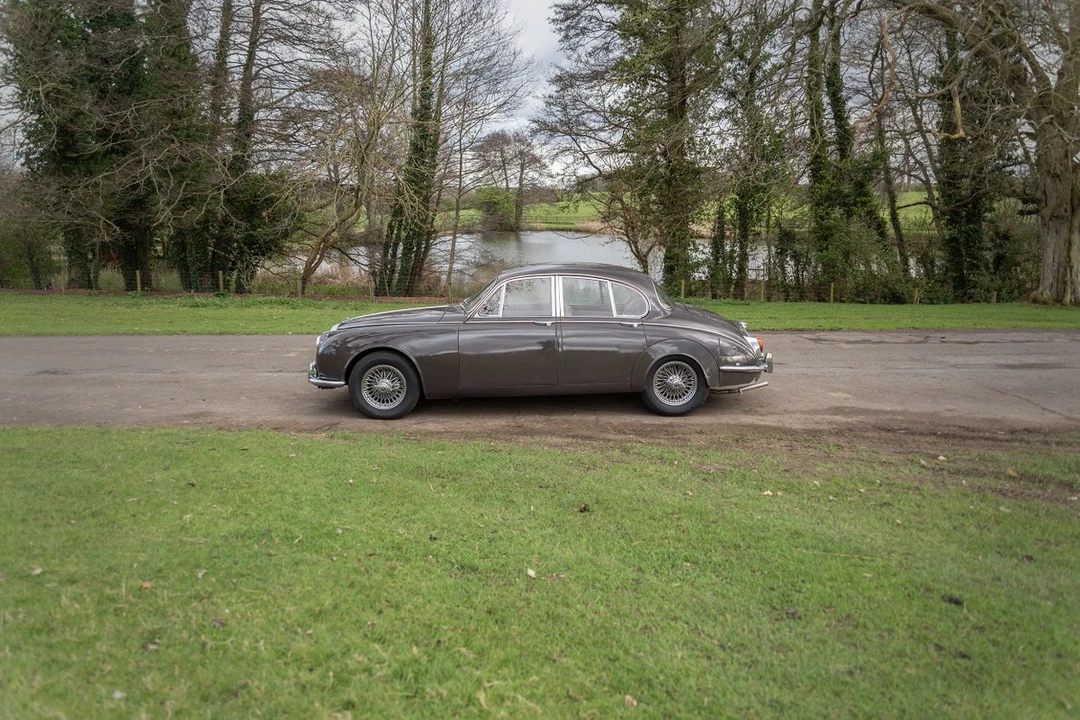 1969 Daimler - Image 4 of 30
