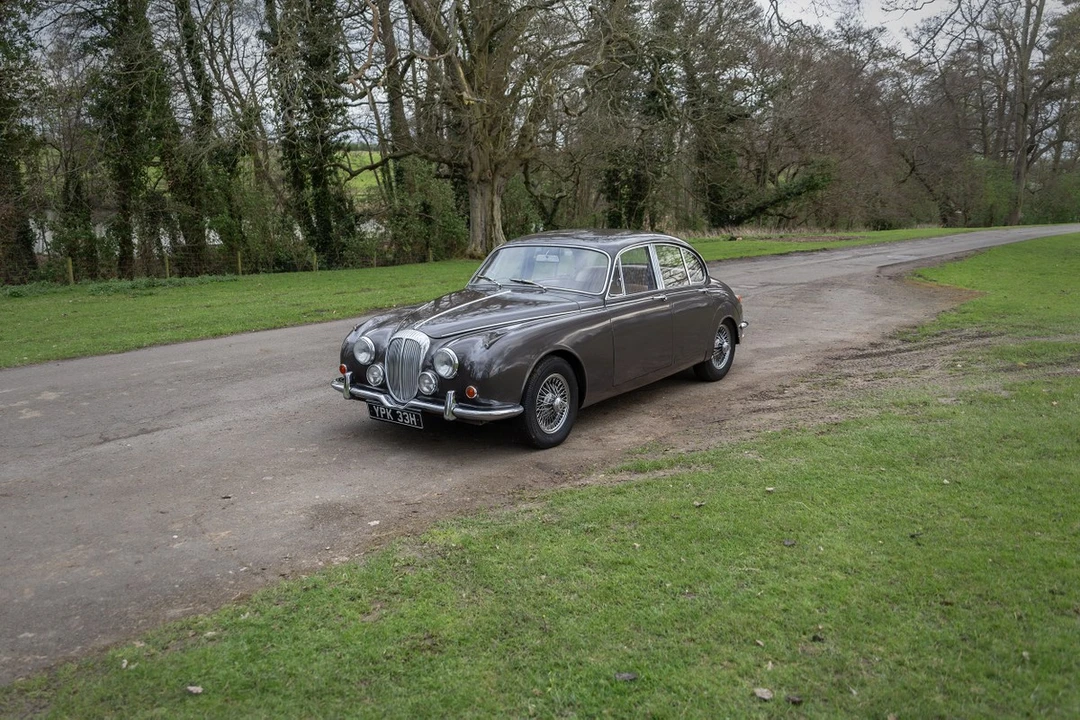 1969 Daimler - Image 14 of 30