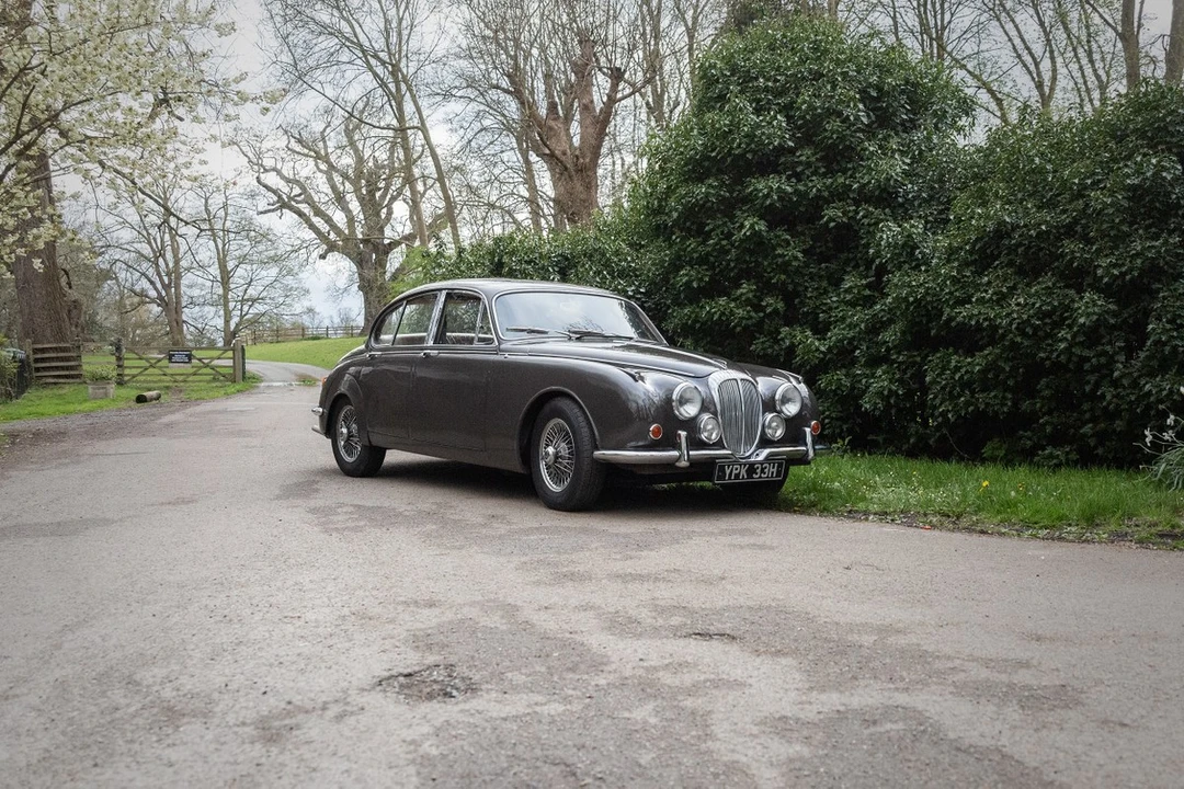 1969 Daimler - Image 15 of 30