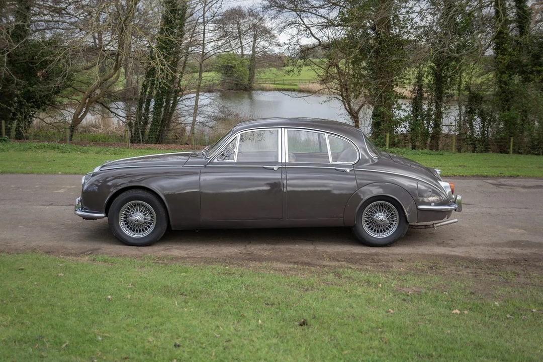 1969 Daimler - Image 12 of 30
