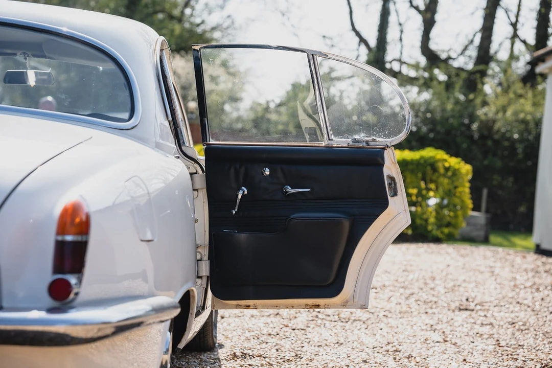 1969 Daimler - Image 22 of 30