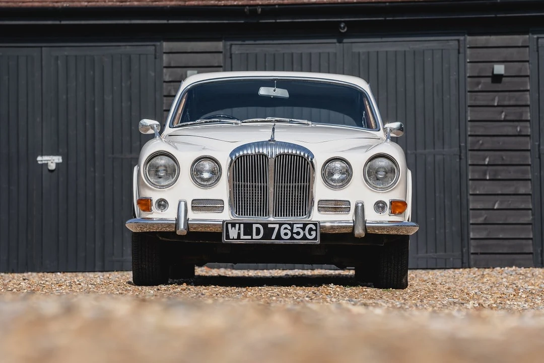 1969 Daimler - Image 5 of 30
