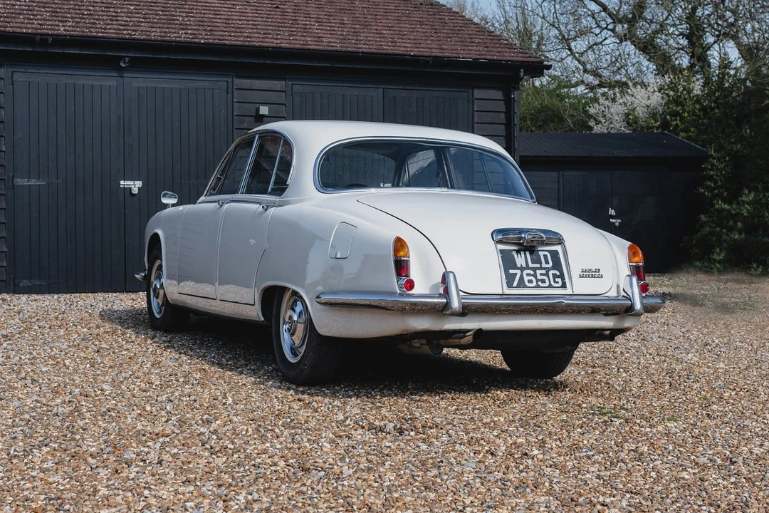 1969 Daimler - Image 10 of 30