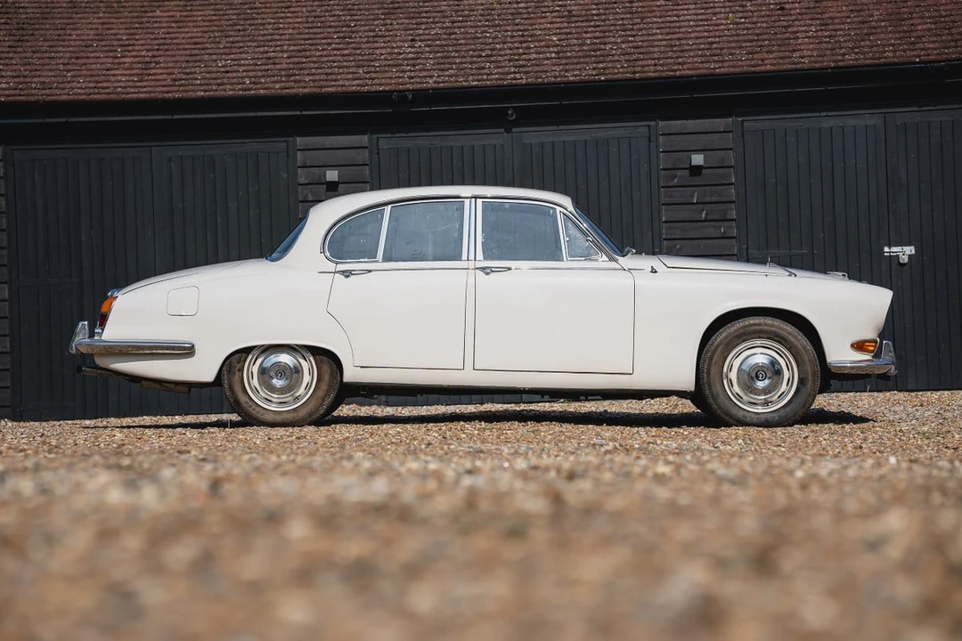1969 Daimler - Image 6 of 30