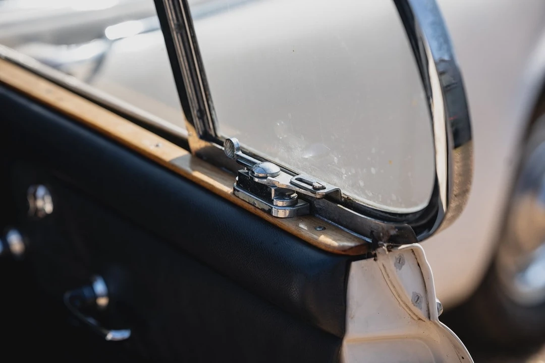 1969 Daimler - Image 29 of 30