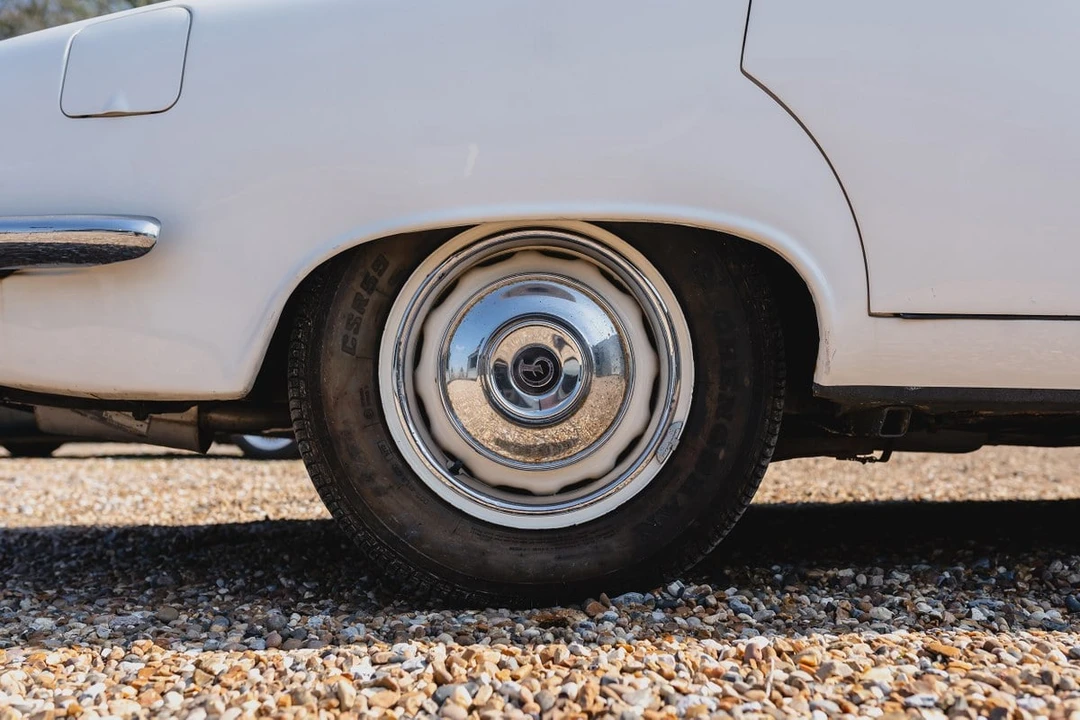 1969 Daimler - Image 14 of 30