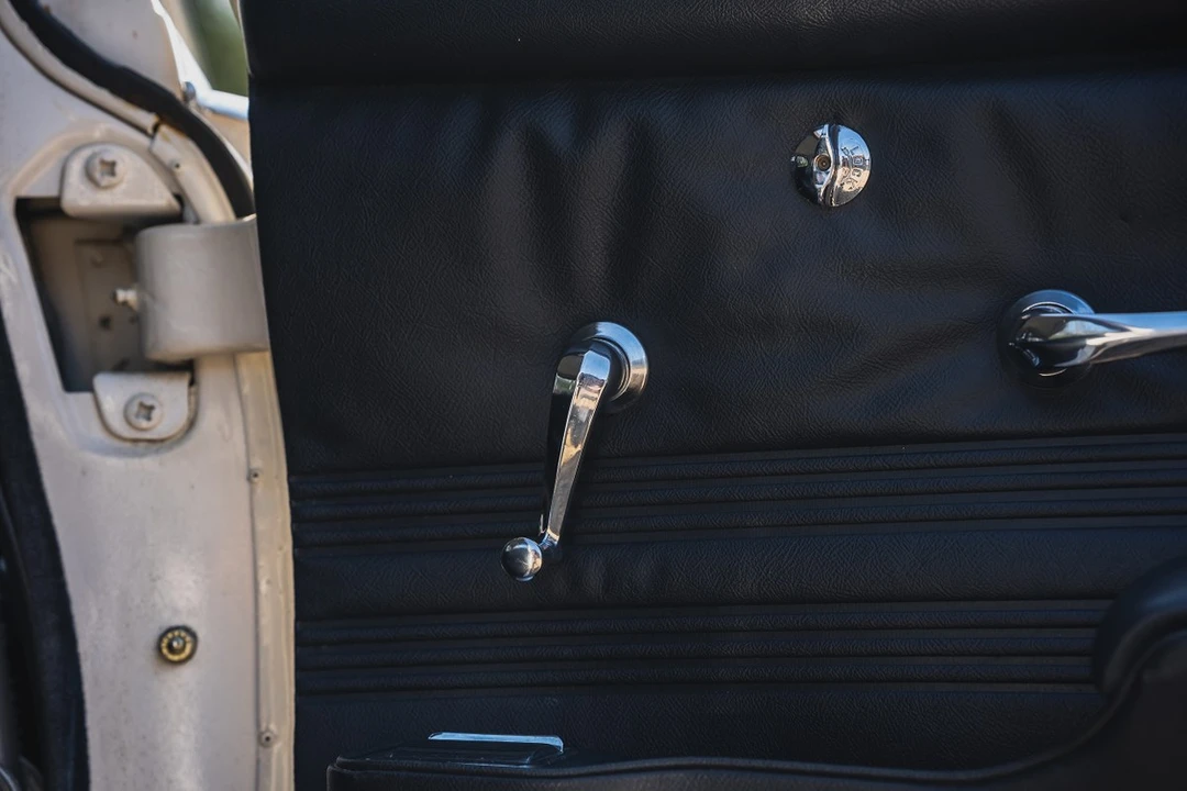 1969 Daimler - Image 25 of 30