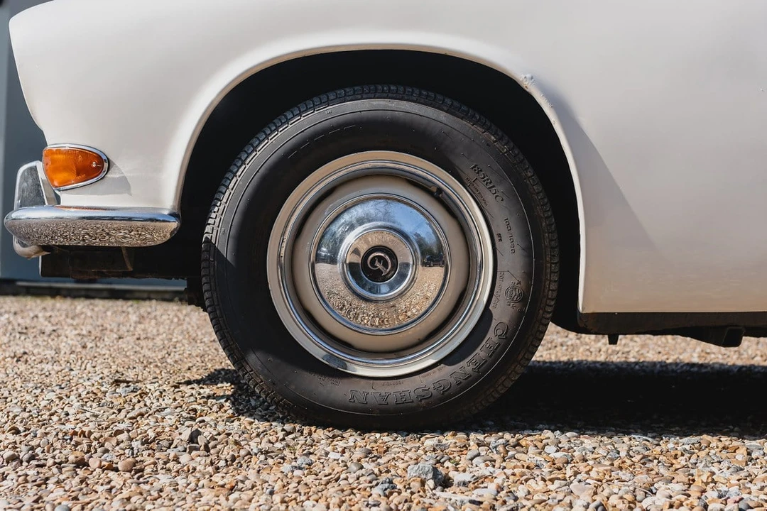 1969 Daimler - Image 12 of 30